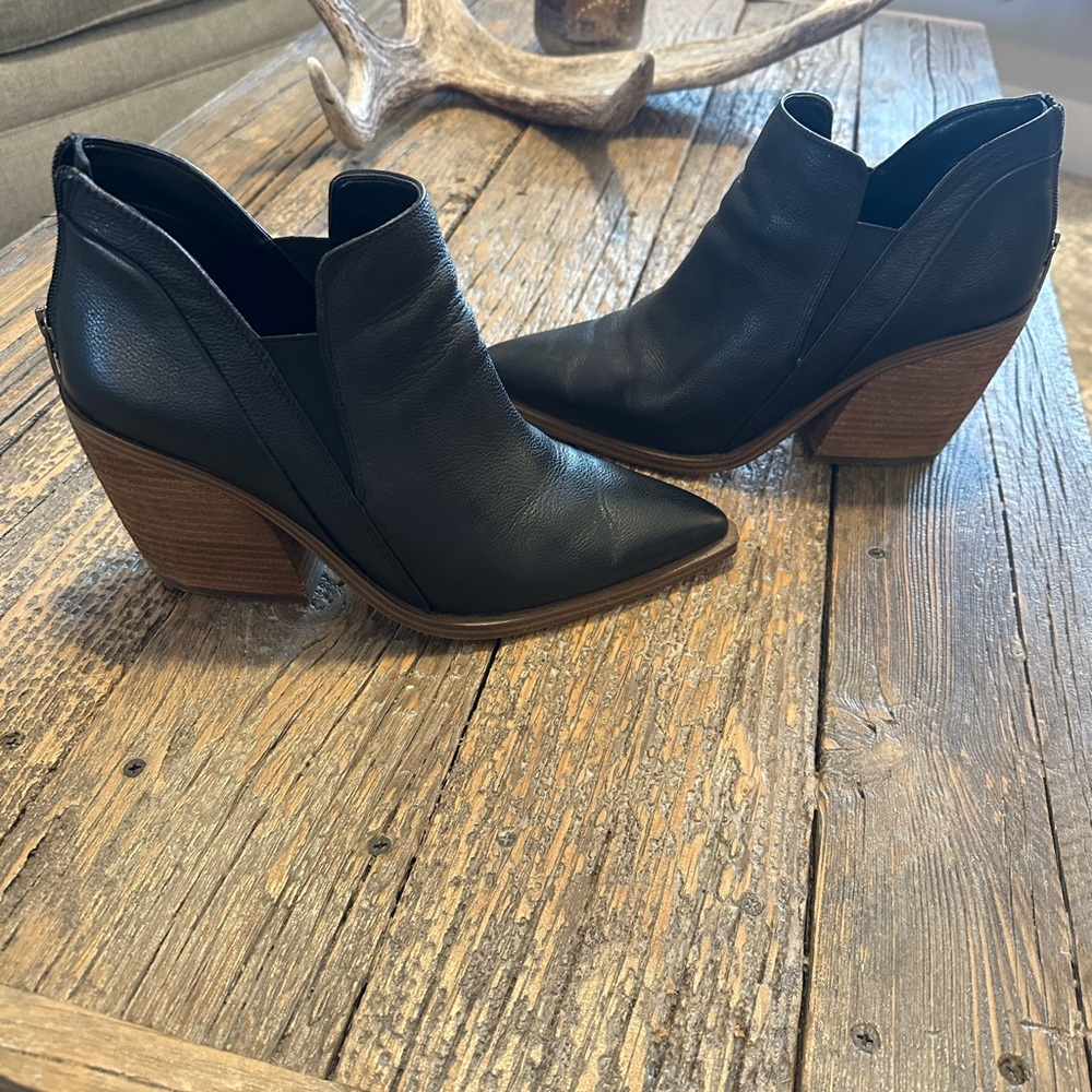 Vince Camuto Black Leather Ankle Boots- Sz 10